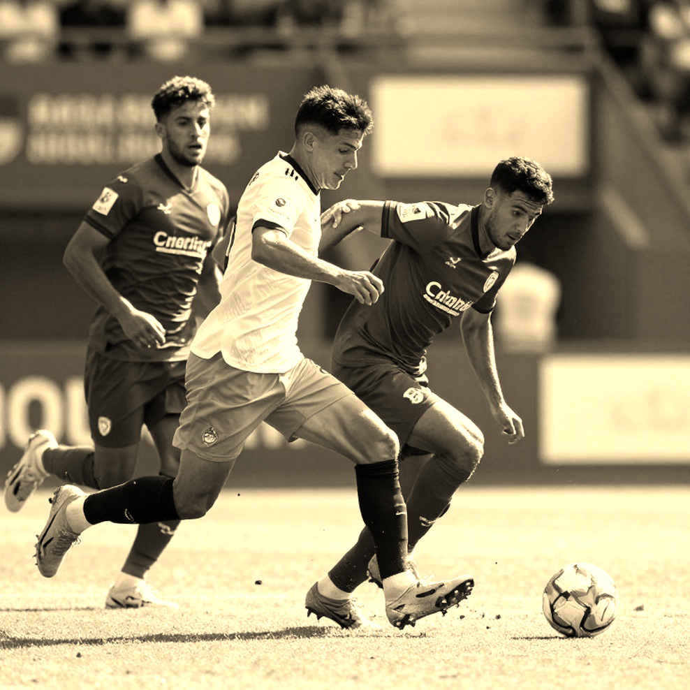 Dinh Bac Wears the Captain's Armband: The Moment Generation 2026 Steps to the Front Line Dinh Bac Wears the Captain's Armband: The Moment Generation 2026 Steps to the Front Line