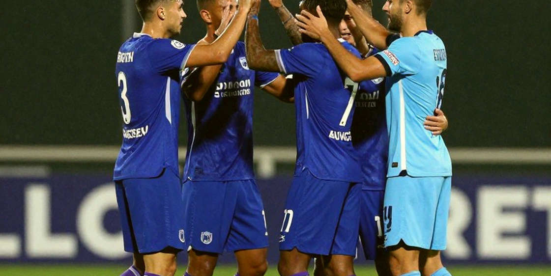 Khoảng trống trong dữ liệu bóng đá: điều còn lại khi mọi ô đều bỏ ngỏ Khoảng trống trong dữ liệu bóng đá: điều còn lại khi mọi ô đều bỏ ngỏ