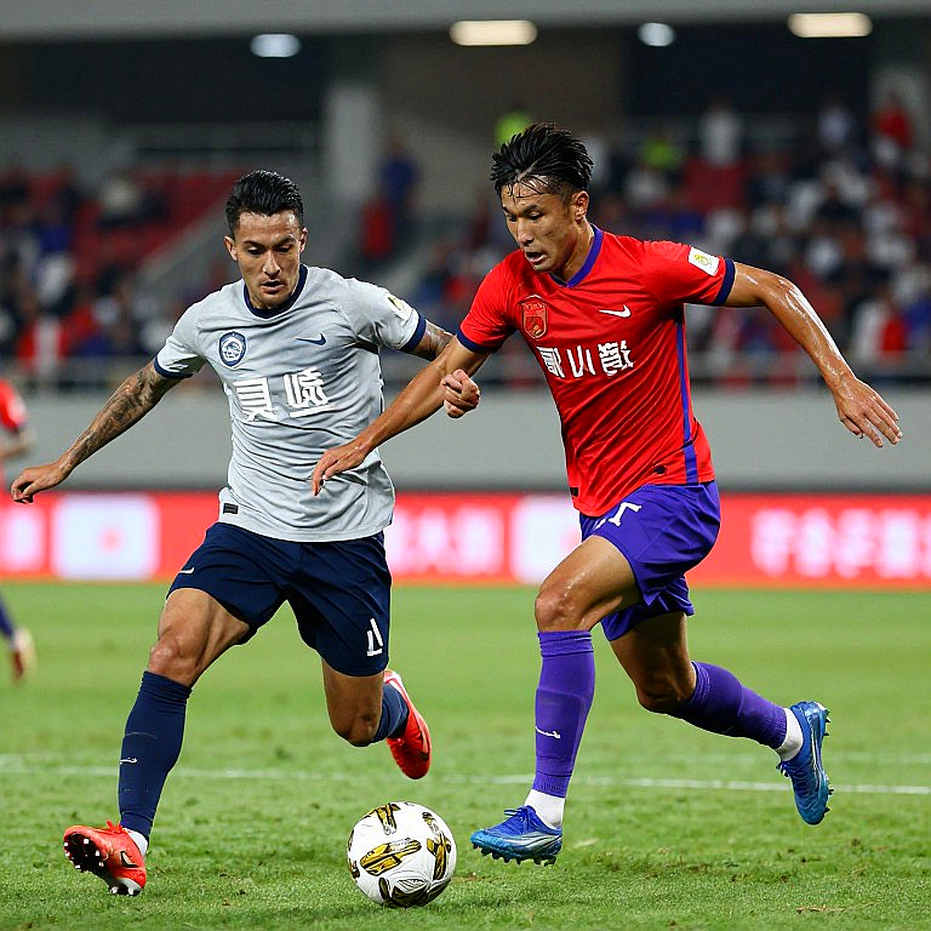 VAR ở V.League, dòng tiền ông bầu và khoảng trống niềm tin