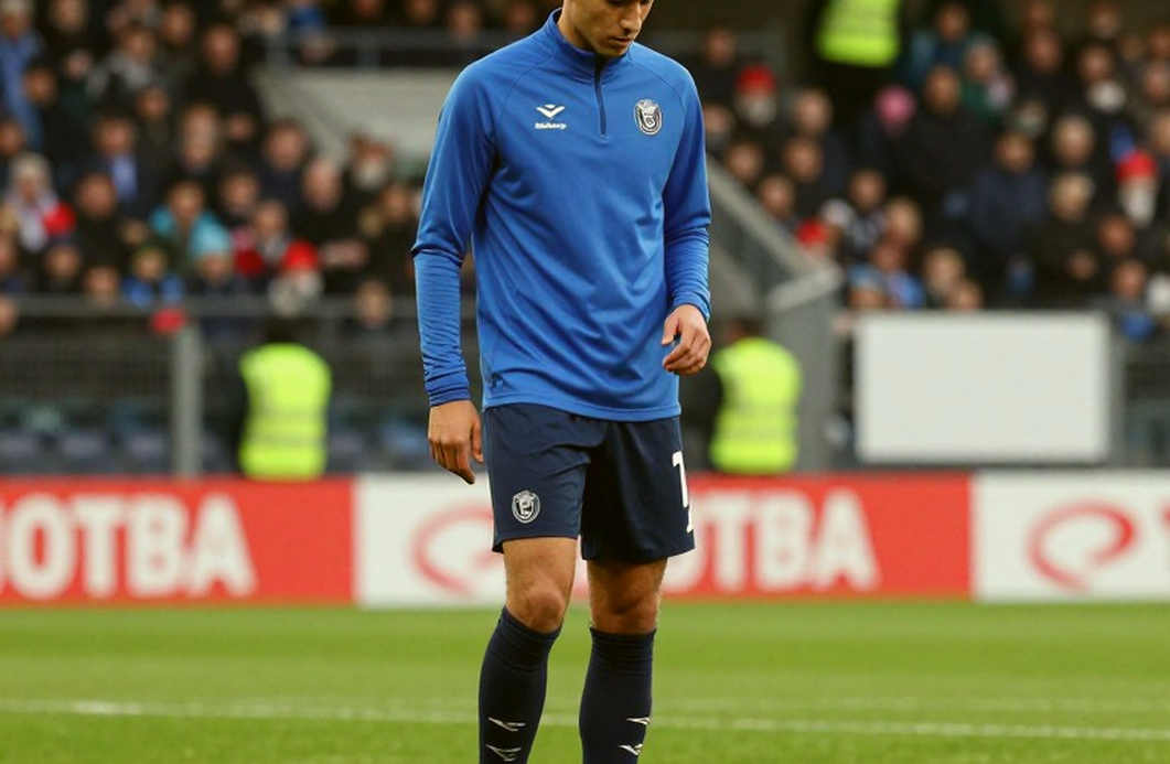 Decoding Đỗ Hùng Dũng's Injury: How a Shinbone Rewrote the Map of Vietnam's Midfield Decoding Đỗ Hùng Dũng's Injury: How a Shinbone Rewrote the Map of Vietnam's Midfield