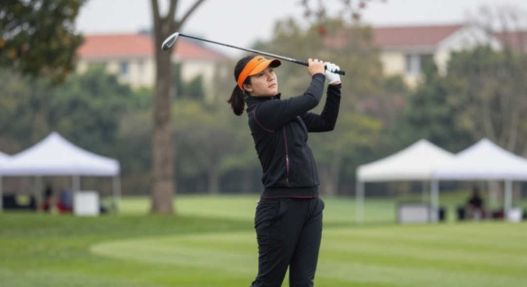 Khi bảng số trống: vì sao nhà phân tích golf phải học cách im lặng