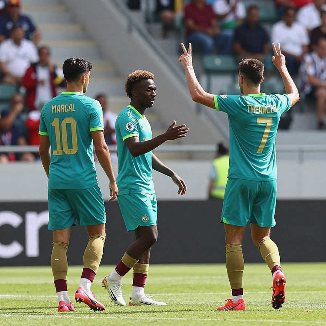 The Discipline of Silence: Why a Good Football Analyst Must Know How to Say "Insufficient Information" The Discipline of Silence: Why a Good Football Analyst Must Know How to Say "Insufficient Information"