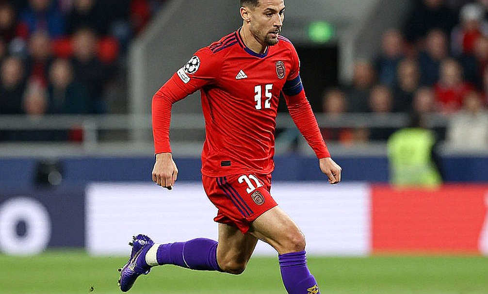 Khủng hoảng thật sự của Bayern Munich: Từ sai lầm cá nhân đến án phạt định mệnh